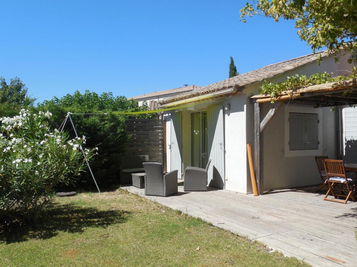 La Maison Bleue LʼIsle-sur-la-Sorgue Exteriér fotografie